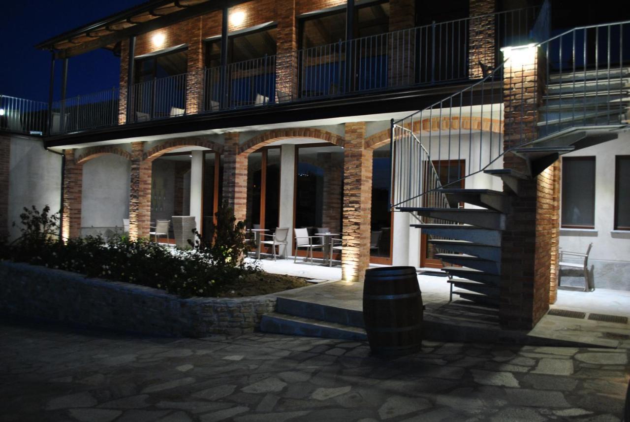 הוילה Diano dʼAlba Casa Castella - Adults Only - Langhe מראה חיצוני תמונה