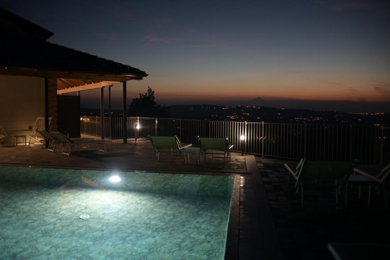 הוילה Diano dʼAlba Casa Castella - Adults Only - Langhe מראה חיצוני תמונה
