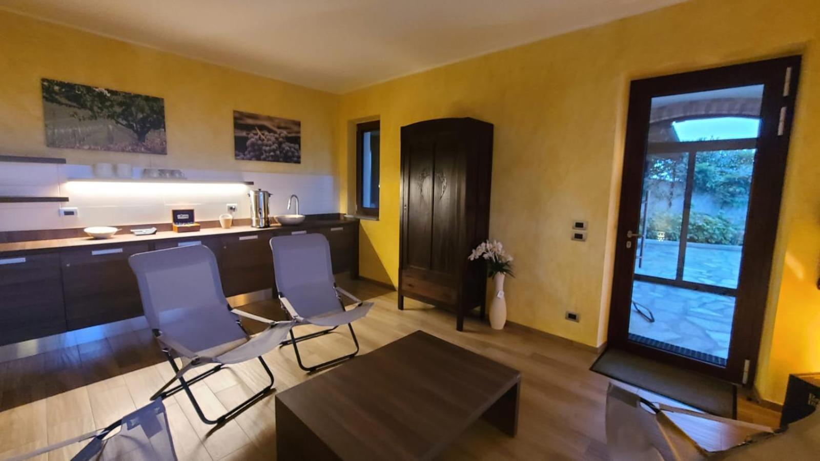 הוילה Diano dʼAlba Casa Castella - Adults Only - Langhe מראה חיצוני תמונה