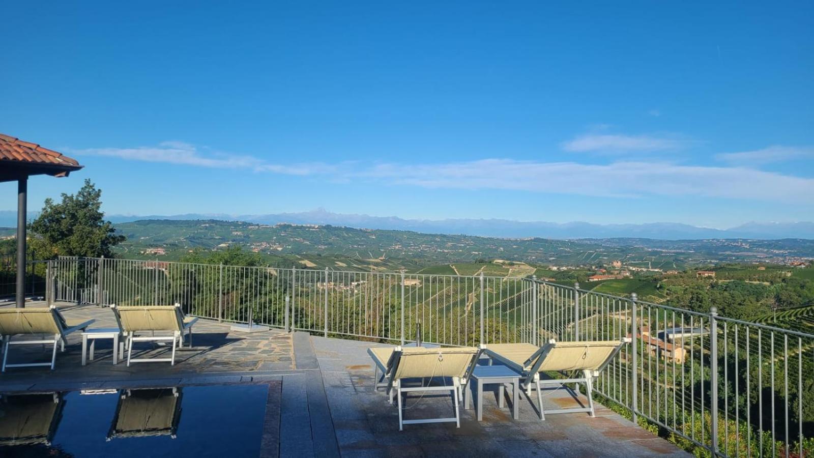 הוילה Diano dʼAlba Casa Castella - Adults Only - Langhe מראה חיצוני תמונה