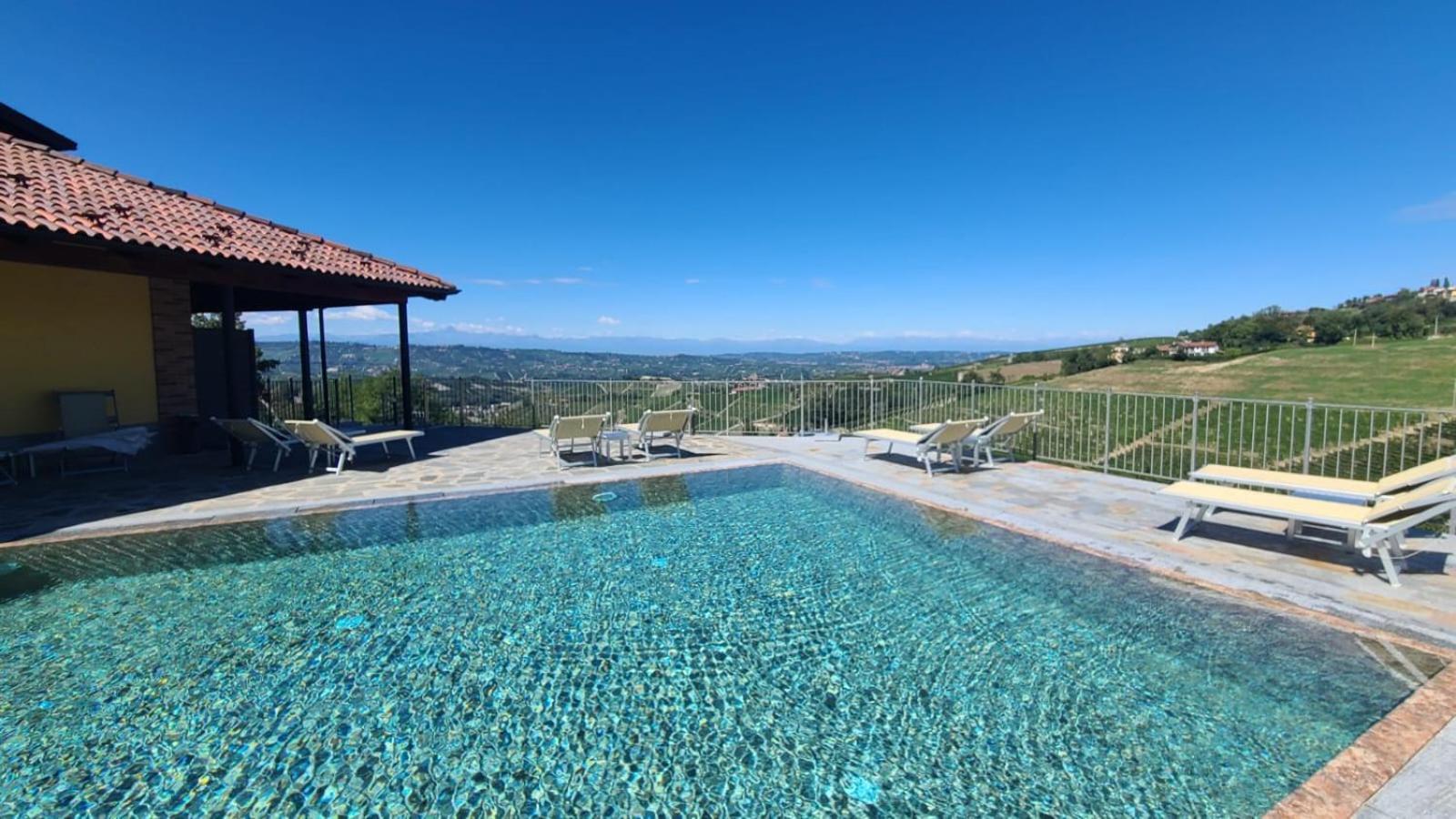 הוילה Diano dʼAlba Casa Castella - Adults Only - Langhe מראה חיצוני תמונה