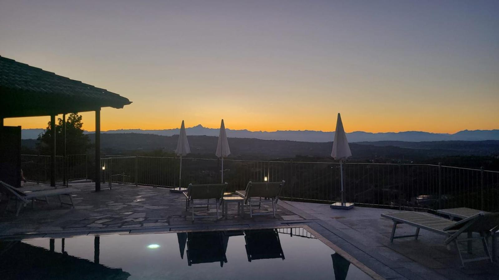 הוילה Diano dʼAlba Casa Castella - Adults Only - Langhe מראה חיצוני תמונה