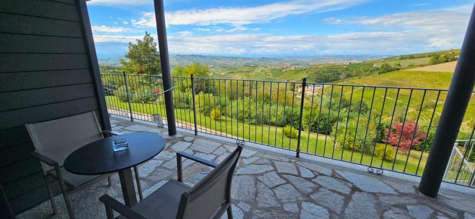 הוילה Diano dʼAlba Casa Castella - Adults Only - Langhe מראה חיצוני תמונה